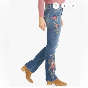 Driftwood Kelly Floral Embroirdered Bootcut Jeans size 32W 33 L